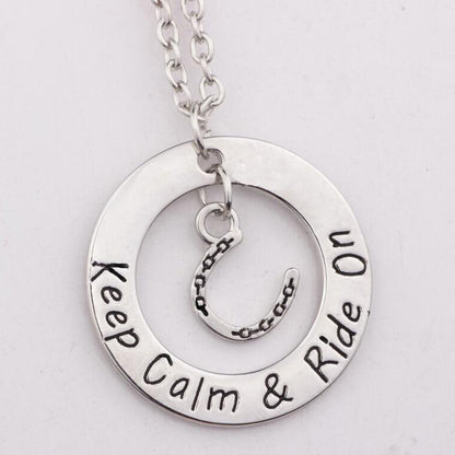 Collar con colgante de dije