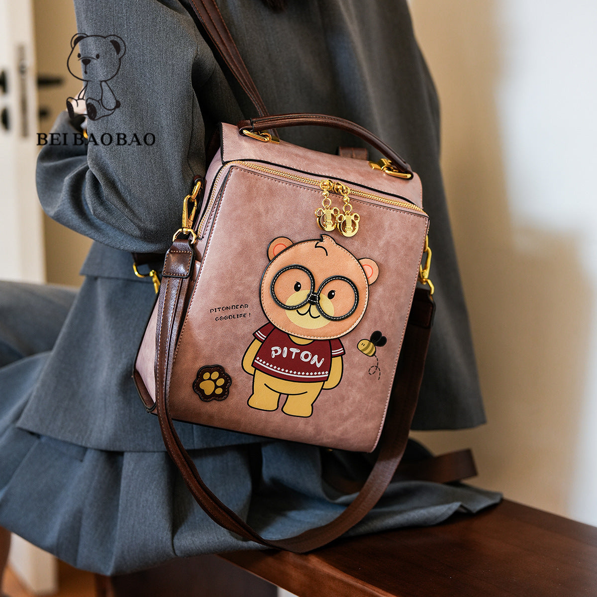 Mochila bandolera portátil con diseño de oso de dibujos animados