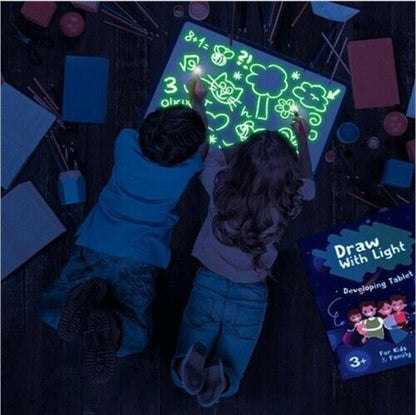 Pädagogisches Spielzeug Zeichenblock 3D Magie 8 Lichteffekte Puzzle Board Skizzenblock