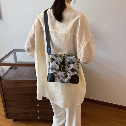 Fierce Snake Print Shoulder Bag - BAGMODA