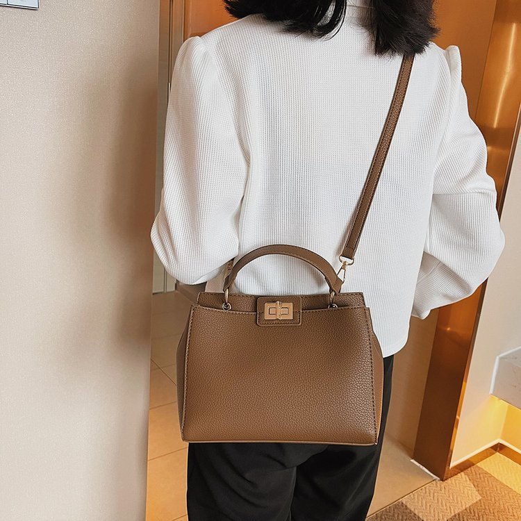 Women's Commuter Messenger Bag