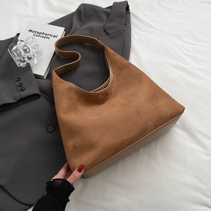 Élan Suede Tote