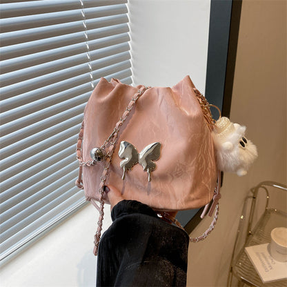 Bolso bandolera tipo cubo con diseño de mariposa