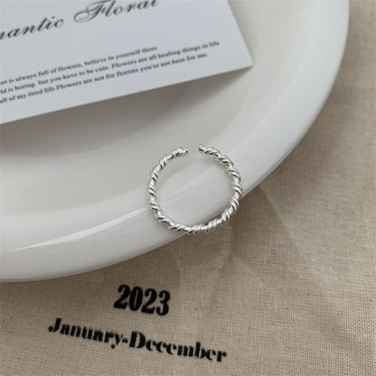 Anillo ajustable con forma de corazón para mujer