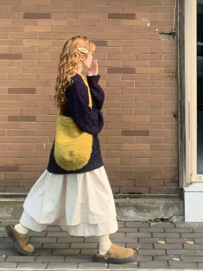 Große Bucket-Umhängetasche aus Pelz