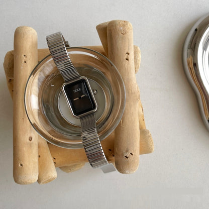 Reloj de acero estilo retro debutante