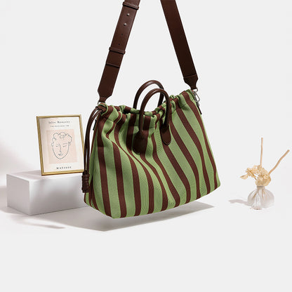 Bolso bandolera versátil para el día a día de Celebrity