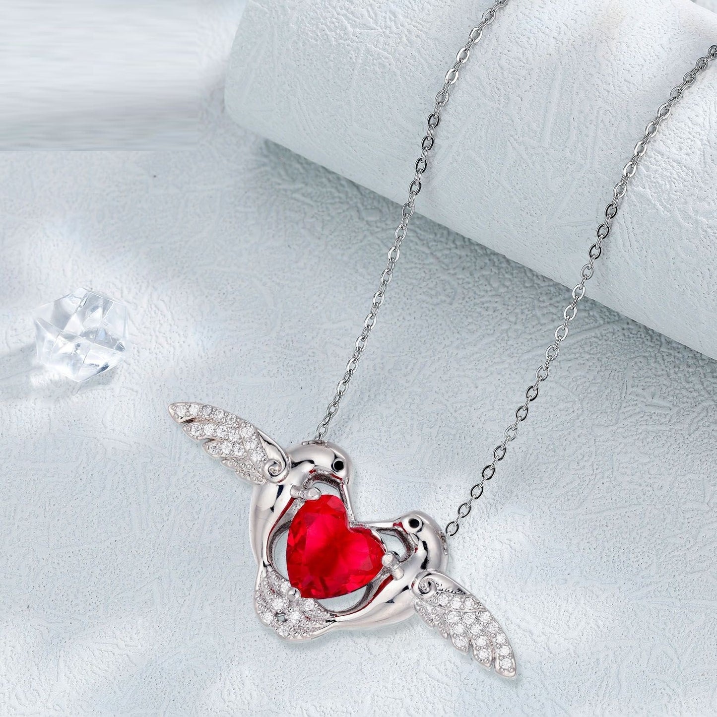 European And American Magpie Heart Necklace Women's Elegant High Sense Ornament