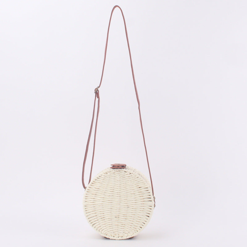 Bolso bandolera de playa redondo de paja tejida
