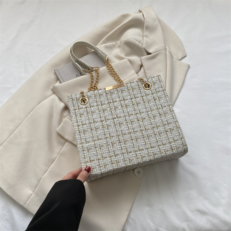 Studoria Chain Shoulder Bag