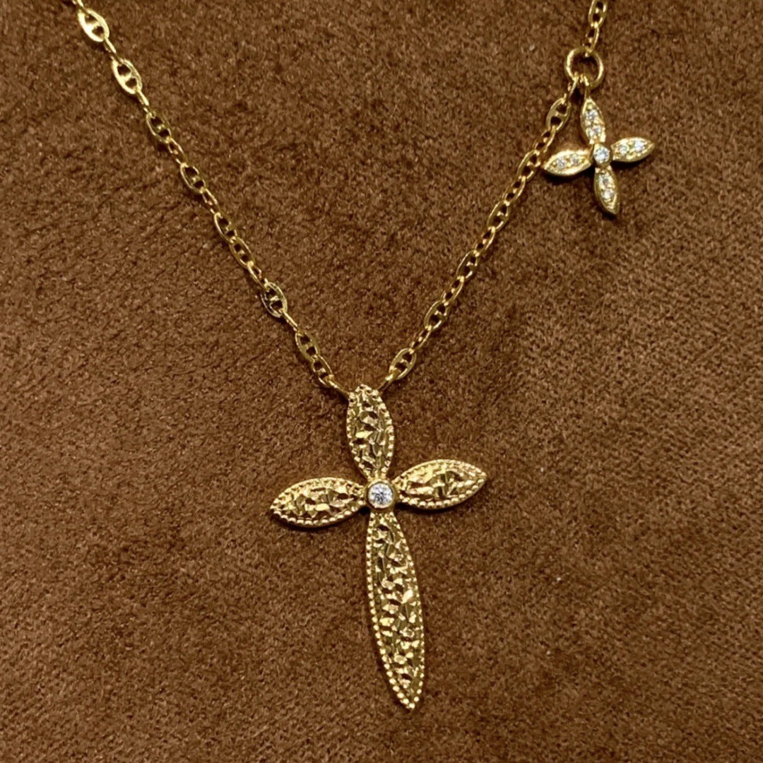 Collar de cruz de hielo de Mush, luz de iglesia, lujo, minoría, alto grado, femenino