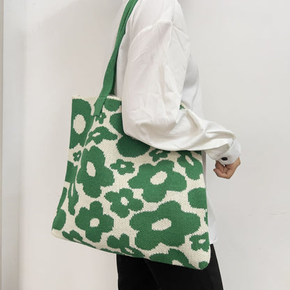 Bolso de punto con flores