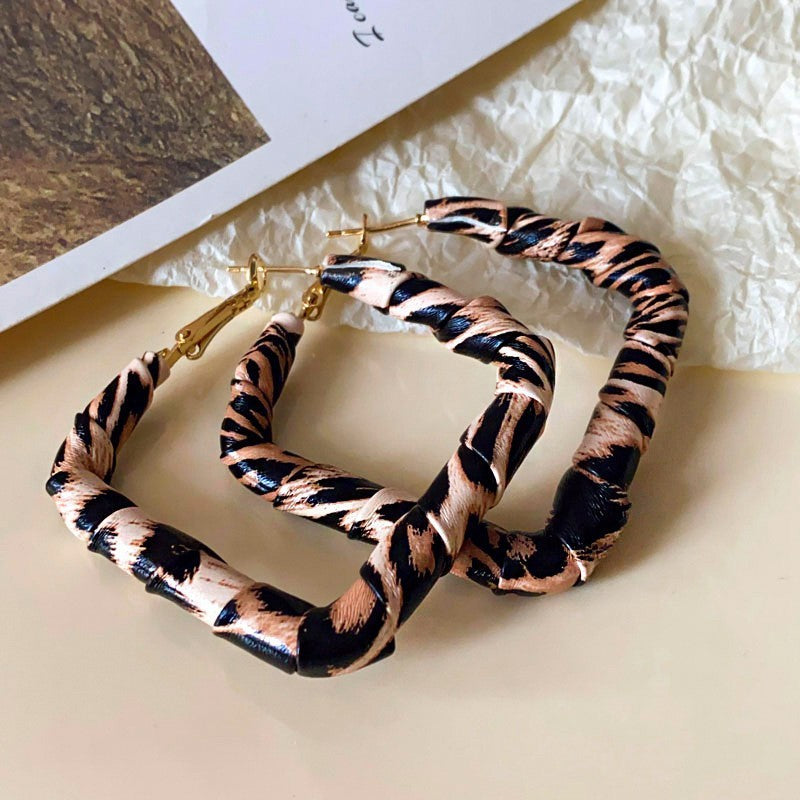 Resin Round Leopard Ear Clip Vintage Unique Earrings