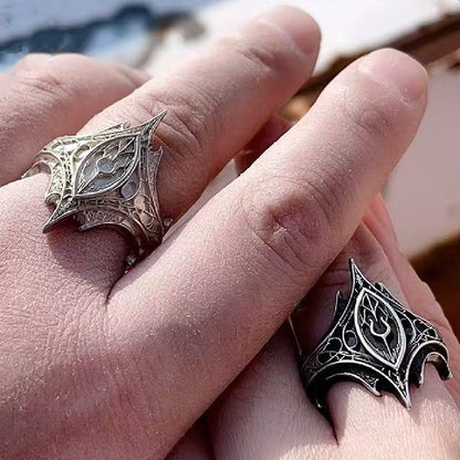 Kreativer, trendiger, personalisierter neuer Vintage-Ring