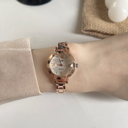Reloj de lujo ligero y moderno para mujer, estilo francés, con un toque de interés especial.
