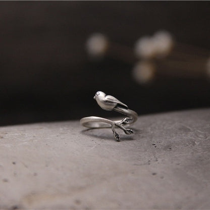 Anillo artístico vintage tailandés de plata de ley S925 con hojas de pájaro