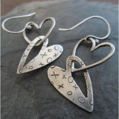 Pendientes de mujer elegantes y sencillos con forma de corazón hueco retro