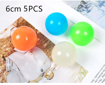 Bolas adhesivas luminosas para pared, juegos de fiesta en casa, juguetes novedosos que brillan en la oscuridad, juguete de descompresión para apretar.