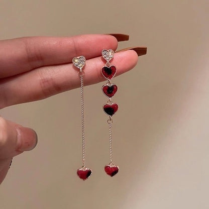 Silver Needle Asymmetrische Love Chain Ohrringe mit Diamanten