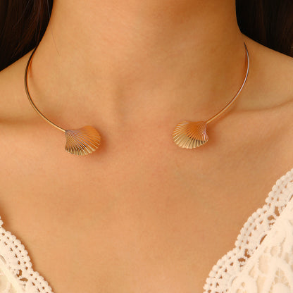 Collar de lujo ligero y a la moda para mujer.