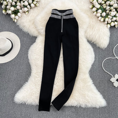 Pantalones negros de tubo versátiles para mujer
