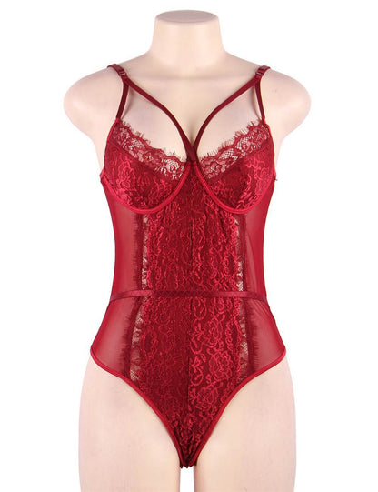 Body de mujer con ropa interior oculta