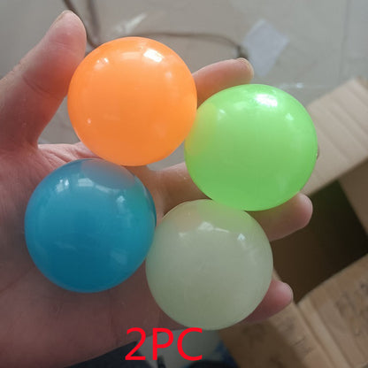 Bolas adhesivas luminosas para pared, juegos de fiesta en casa, juguetes novedosos que brillan en la oscuridad, juguete de descompresión para apretar.