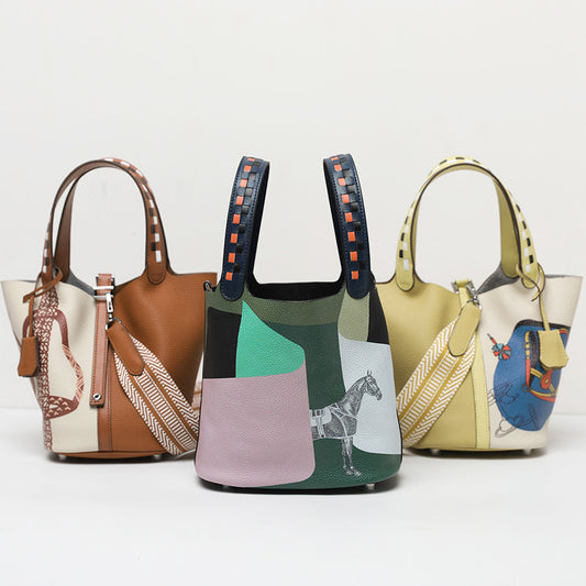 Bolso de piel de vacuno tipo cubo