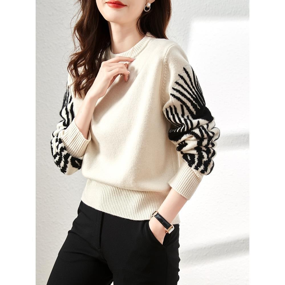 Thick Round Neck Knitwear Women's Short Pullover Loose Sweater