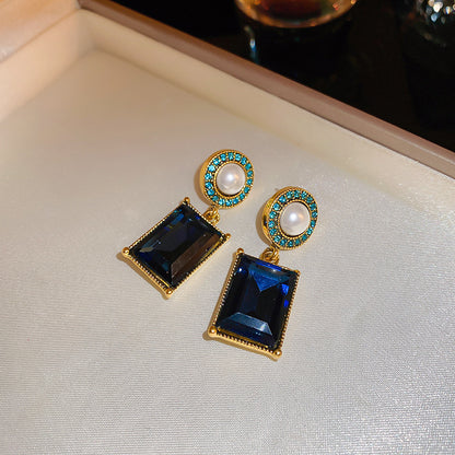 Pendientes redondos con borlas de concha y diseño de flores, ligeros, de lujo y de gran sentido.