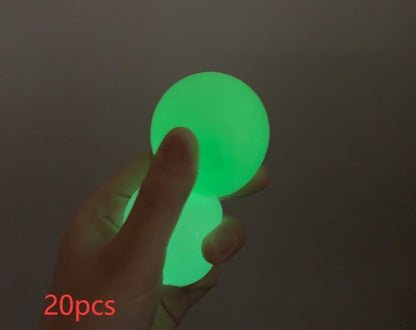 Bolas adhesivas luminosas para pared, juegos de fiesta en casa, juguetes novedosos que brillan en la oscuridad, juguete de descompresión para apretar.