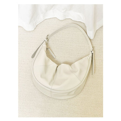 Bolso de hombro con textura de piel de vaca