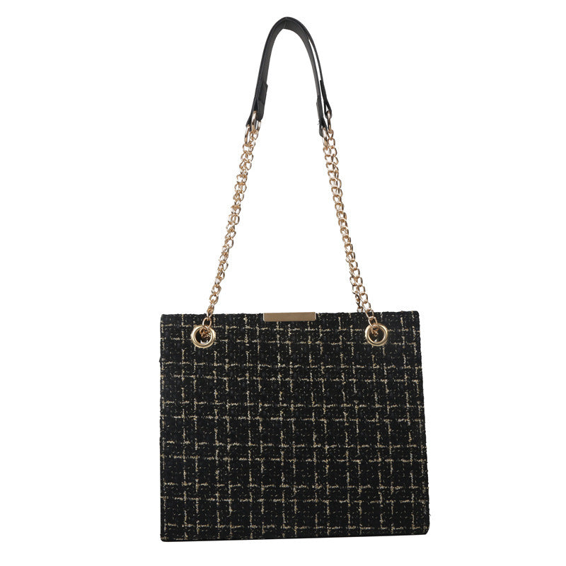 Studoria Chain Shoulder Bag