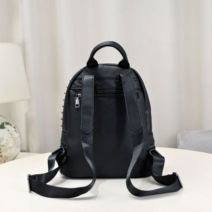 Mochila de cuero minimalista y versátil