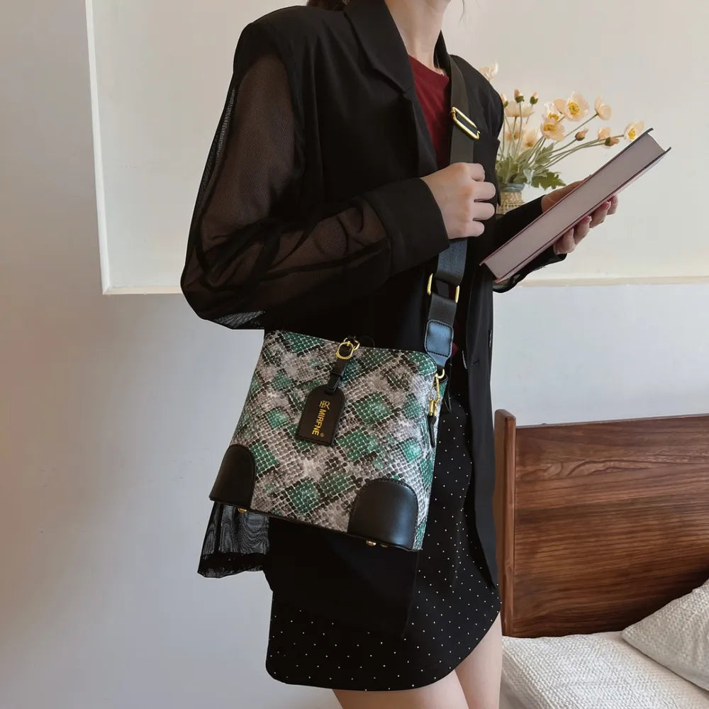 Fierce Snake Print Shoulder Bag - BAGMODA