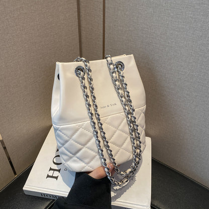 Beuteltasche mit koreanischer Rautenstruktur