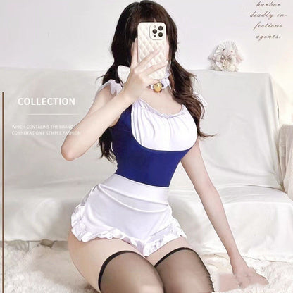 Lencería sexy y mono seductor