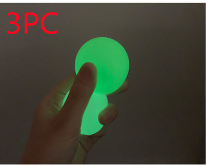 Bolas adhesivas luminosas para pared, juegos de fiesta en casa, juguetes novedosos que brillan en la oscuridad, juguete de descompresión para apretar.