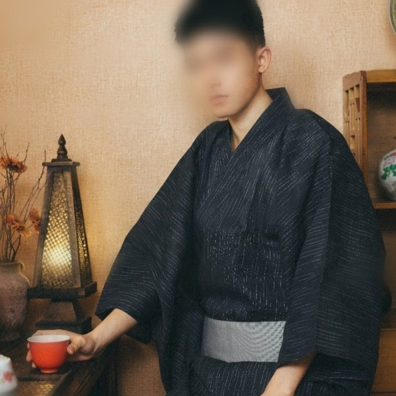 Kimono japonés tradicional de ropa formal para hombres
