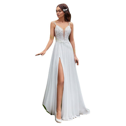Sexy A-Linie Brautkleider mit Seitenschlitz im Boho-Stil, Perlenstickerei, Spaghettiträger, ärmellos, Spitzenapplikationen, rückenfreies Chiffon-Brautkleid