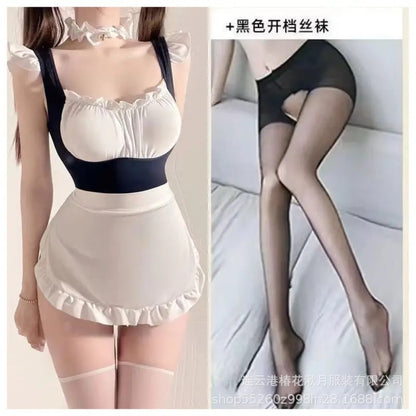 Lencería sexy y mono seductor