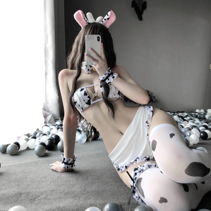Archivo de apertura de mucama de lencería sexy
