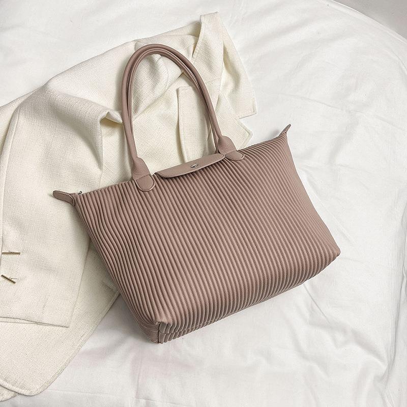 Luxe Curve Shoulder Bag