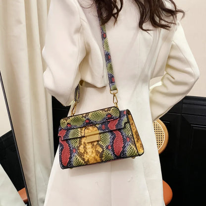 Vivid Charm Snakeskin Bag - BAGMODA
