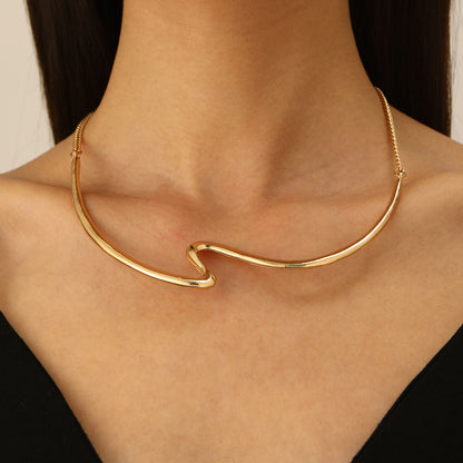 Collar de lujo ligero y a la moda para mujer.