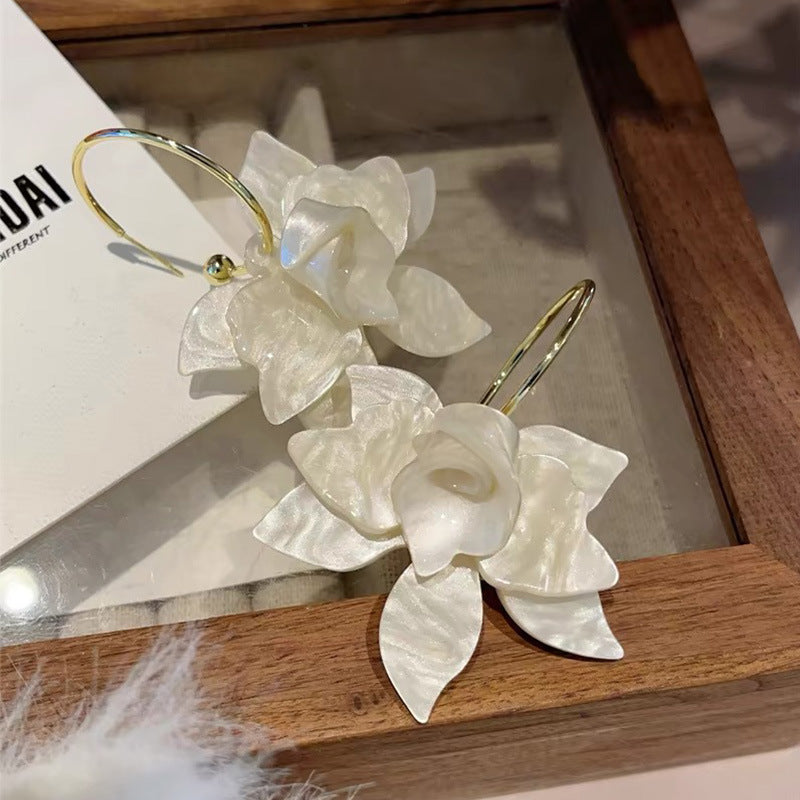 Vintage Acrylic Flower Exaggerated Earrings