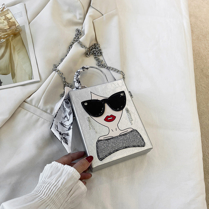 Novira Shoulder Tote
