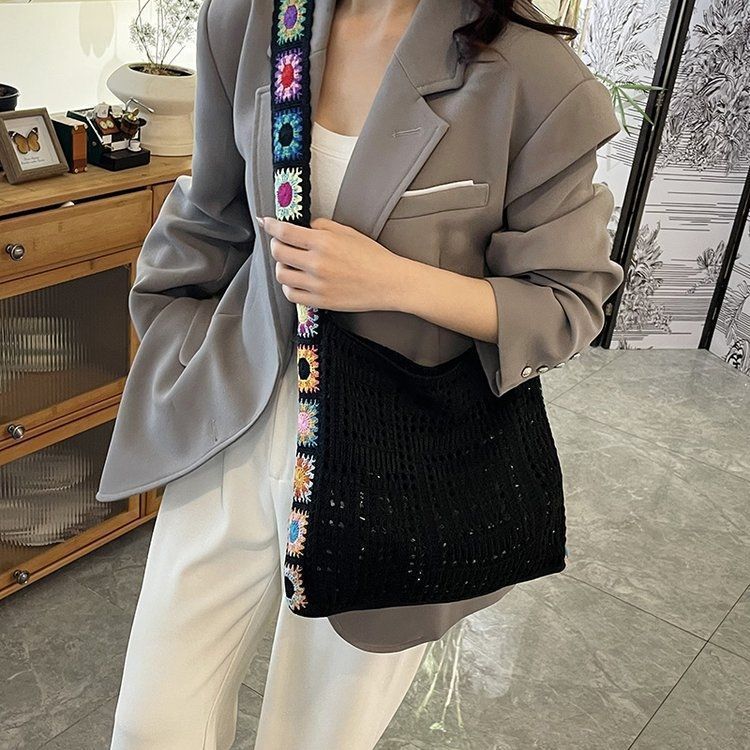 Urban Knitted tote