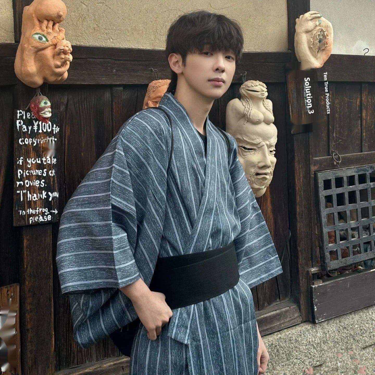 Kimono japonés tradicional de ropa formal para hombres