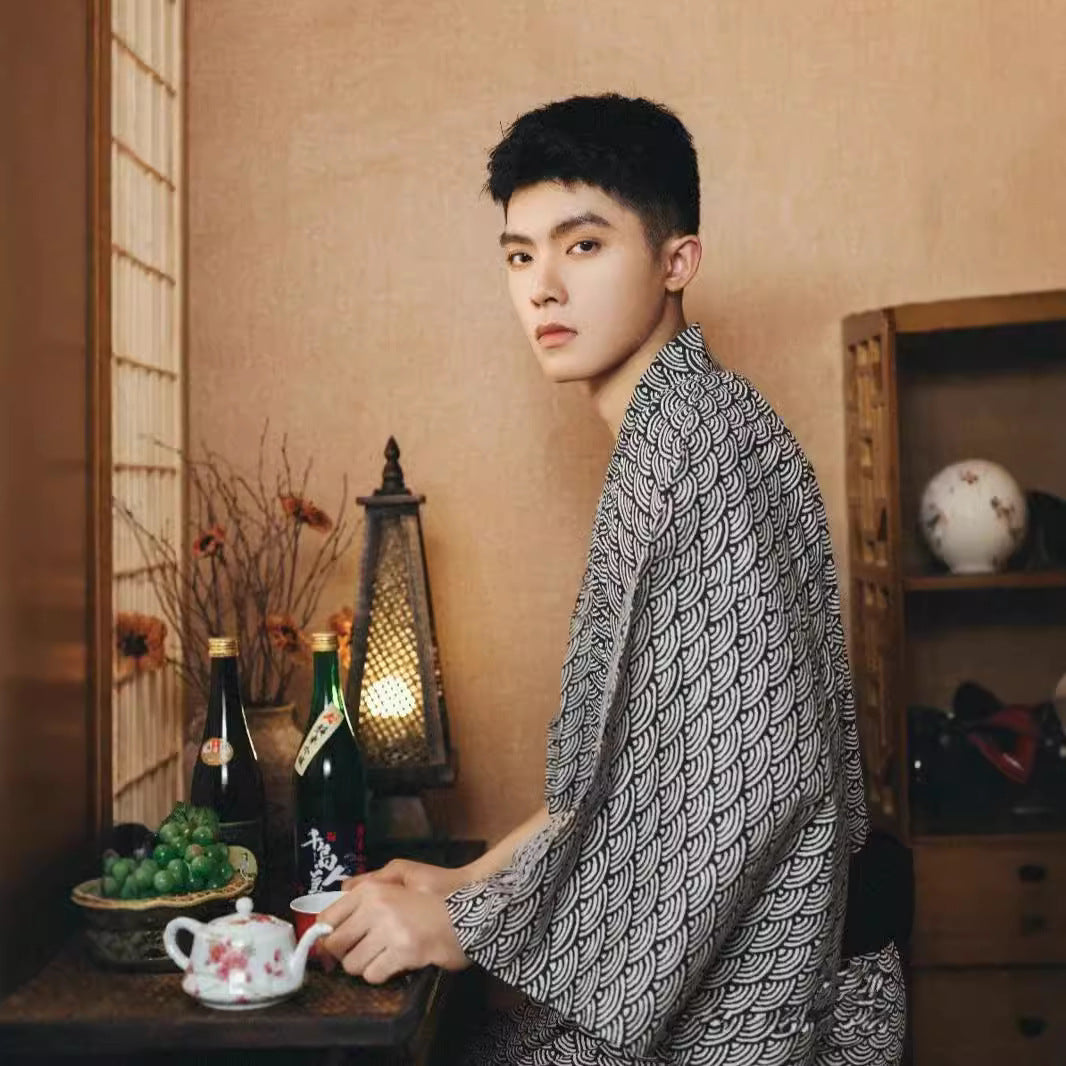 Kimono japonés tradicional de ropa formal para hombres
